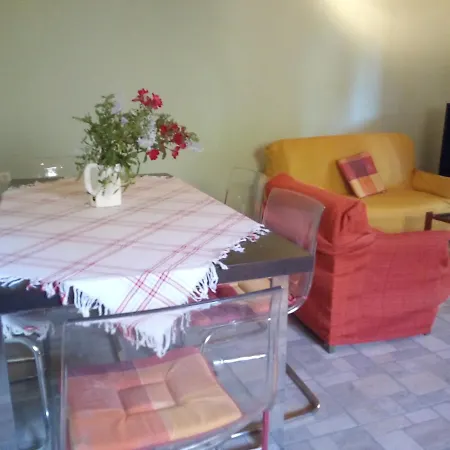 בית נופש With Garden In Greece
