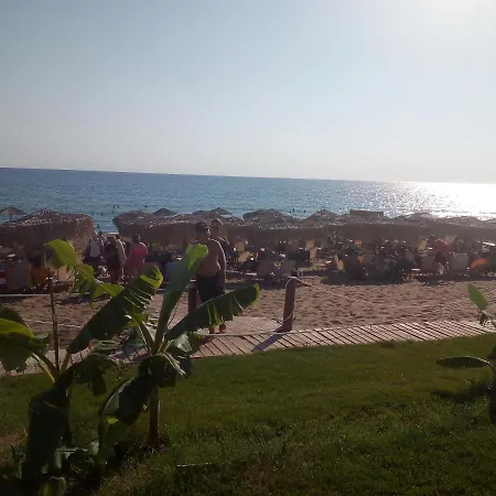 בית נופש With Garden In Greece *